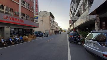 中堅東路店面