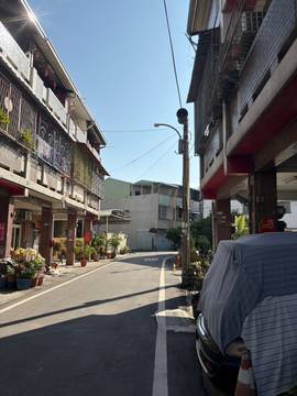 斗南市區省道旁透天