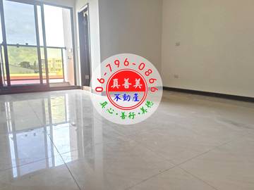 #4637 西港市區正中山路全新店面住家