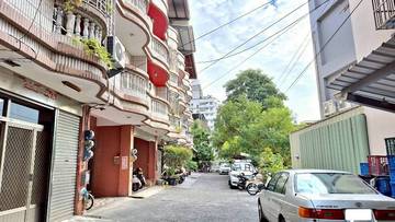 斗六•民生南路旁～    8房•優質透天